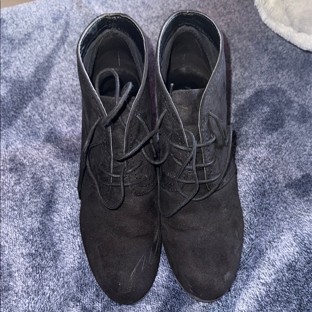 Arizona Jean Company Black Suede Boots